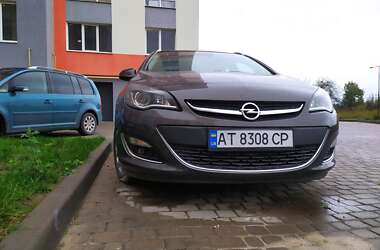 Універсал Opel Astra 2013 в Івано-Франківську