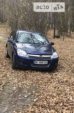 Універсал Opel Astra 2008 в Сарнах