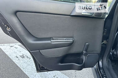 Седан Opel Astra 2005 в 