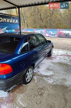 Седан Opel Astra 1993 в 