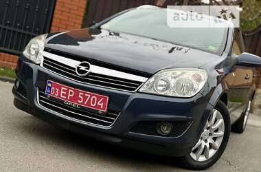 Универсал Opel Astra 2007 в Александрие