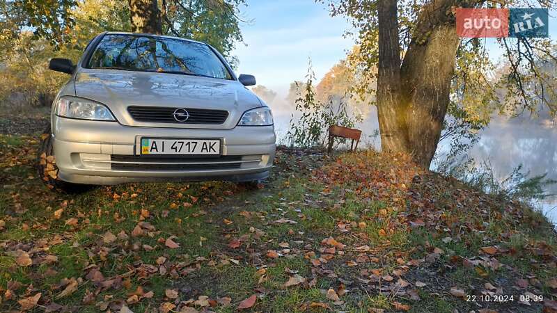 Седан Opel Astra 2006 в Києві