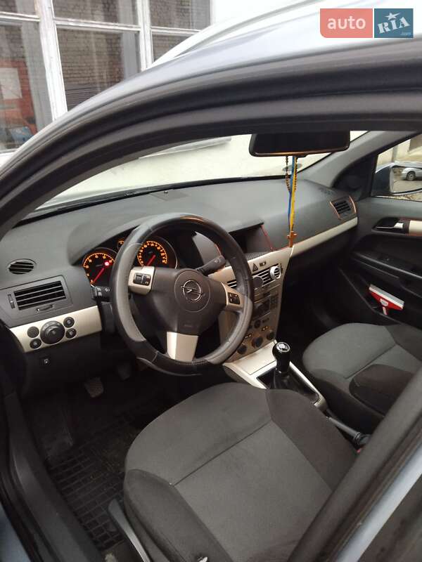 Opel Astra 2007