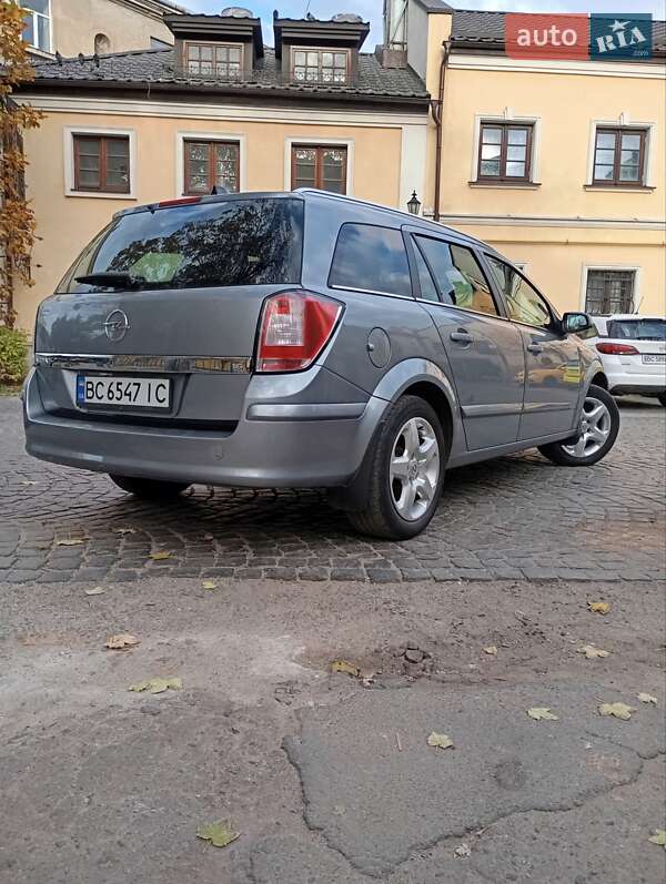 Универсал Opel Astra 2007 в Львове