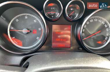 Хэтчбек Opel Astra 2010 в 