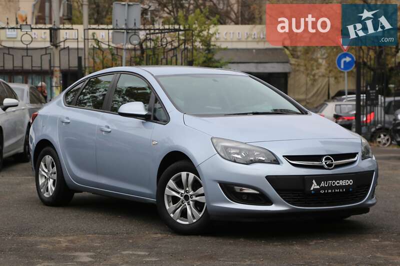 Седан Opel Astra 2017 в Киеве