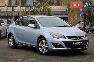 Седан Opel Astra 2017 в Киеве