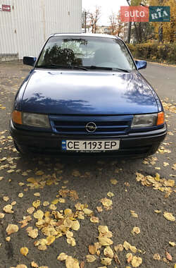 Хэтчбек Opel Astra 1992 в Черновцах