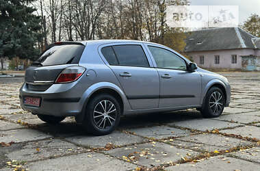 Хэтчбек Opel Astra 2006 в Первомайске