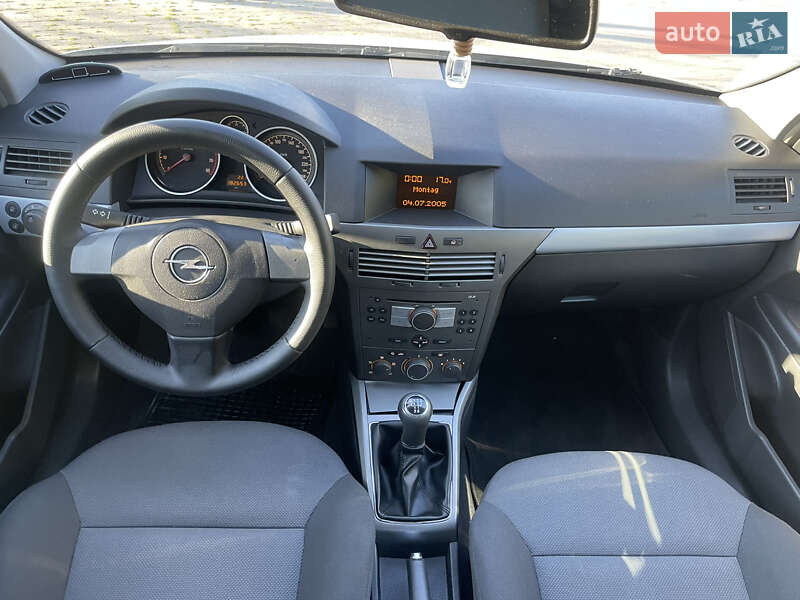 Універсал Opel Astra 2005 в Калуші