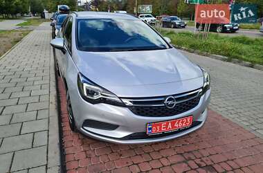 Універсал Opel Astra 2018 в Львові