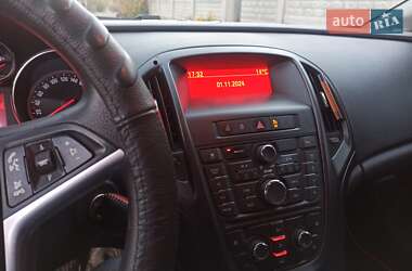 Універсал Opel Astra 2011 в 