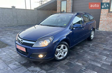 Універсал Opel Astra 2006 в Рівному