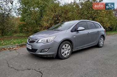 Універсал Opel Astra 2011 в Калуші