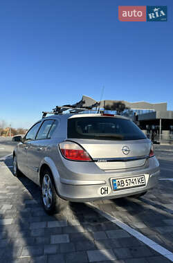 Хэтчбек Opel Astra 2006 в Виннице