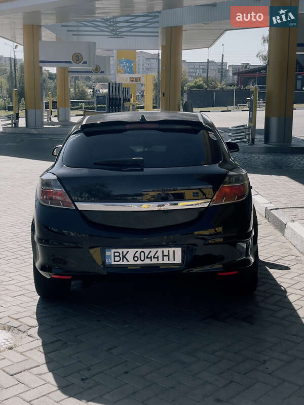 Хэтчбек Opel Astra 2009 в Ровно