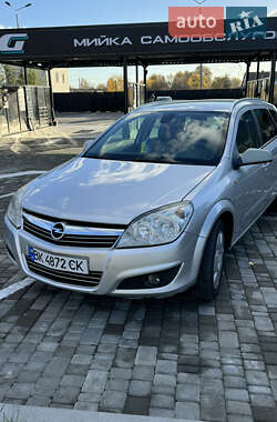 Універсал Opel Astra 2009 в Звягелі