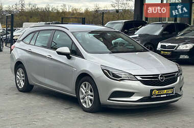 Універсал Opel Astra 2016 в Чернівцях