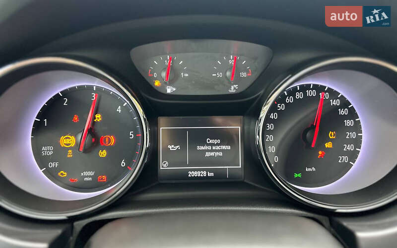 Універсал Opel Astra 2016 в Чернівцях