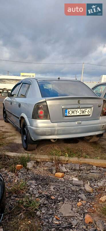 Хетчбек Opel Astra 2001 в Долині