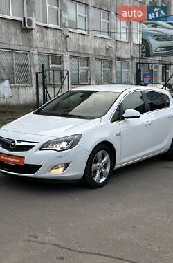 Хэтчбек Opel Astra 2010 в Сумах