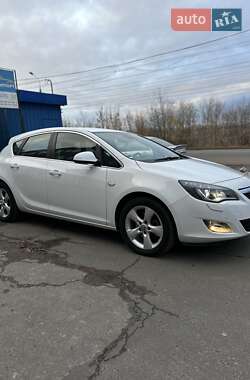 Хэтчбек Opel Astra 2010 в Сумах