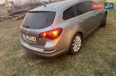 Универсал Opel Astra 2011 в 