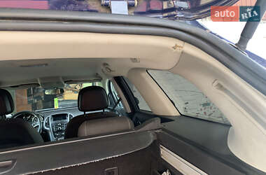 Универсал Opel Astra 2013 в 