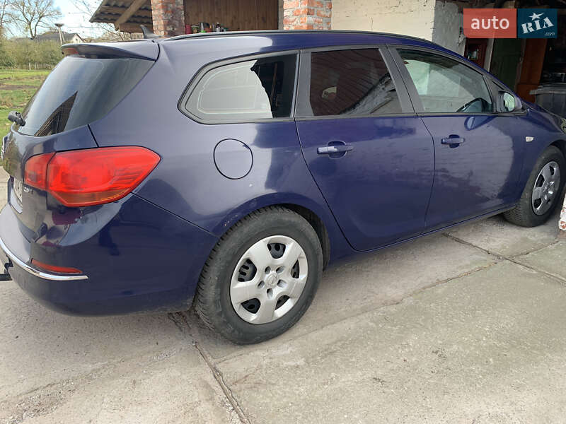 Универсал Opel Astra 2013 в Варве фото 5 Универсал Opel Astra 2013 в Варве