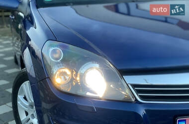 Универсал Opel Astra 2009 в Стрые