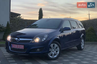 Универсал Opel Astra 2009 в Стрые