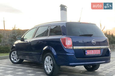 Универсал Opel Astra 2009 в Стрые