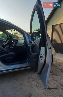 Универсал Opel Astra 2012 в 