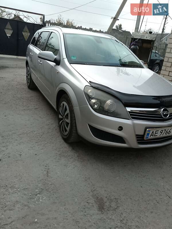 Универсал Opel Astra 2008 в Верховец