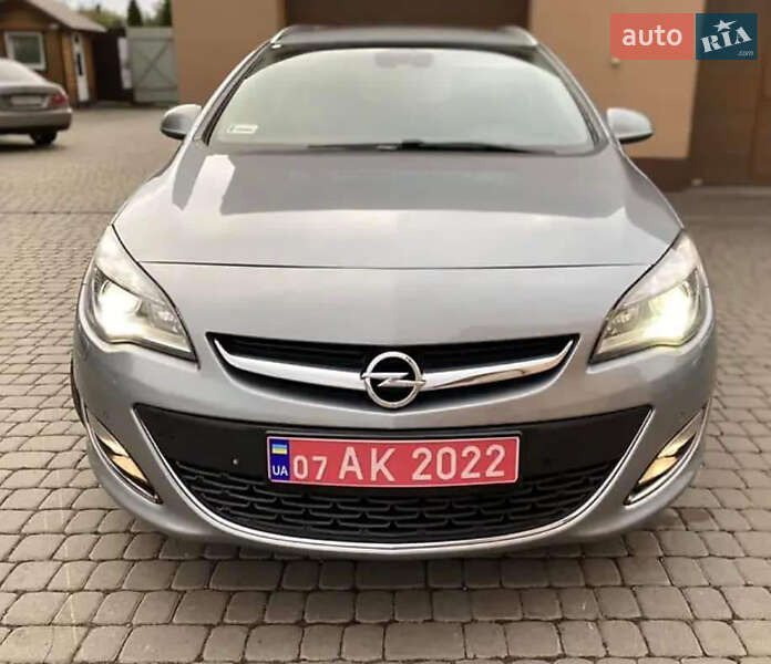 Універсал Opel Astra 2012 в Виноградові