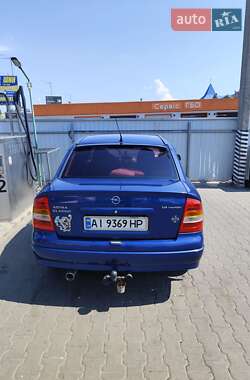 Седан Opel Astra 2006 в Киеве