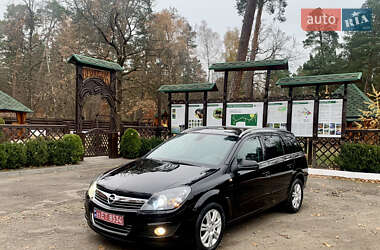 Універсал Opel Astra 2009 в Луцьку