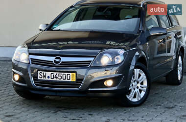 Универсал Opel Astra 2010 в Дрогобыче