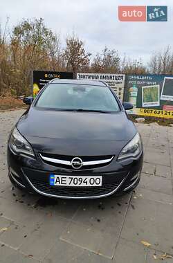 Універсал Opel Astra 2012 в Синельниковому