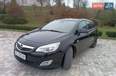 Універсал Opel Astra 2011 в Зборові