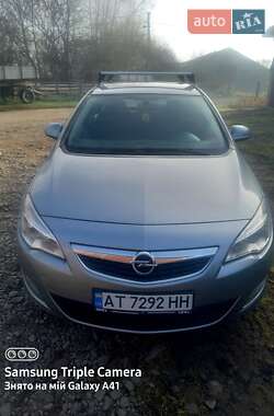 Хетчбек Opel Astra 2011 в Снятині