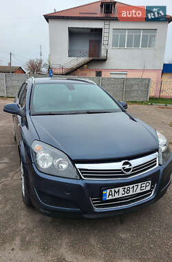 Універсал Opel Astra 2010 в Кам'янці