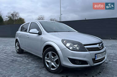 Хэтчбек Opel Astra 2013 в Каменец-Подольском