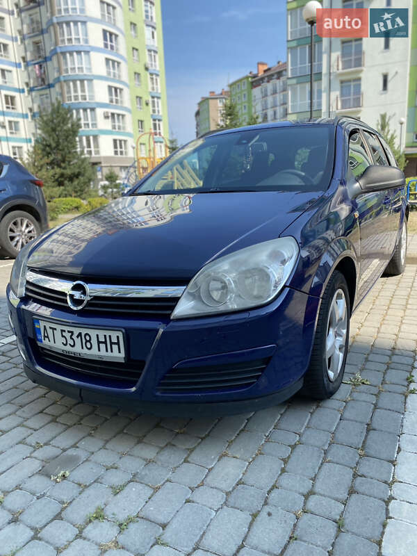 Универсал Opel Astra 2010 в 