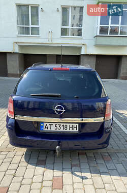 Универсал Opel Astra 2010 в 