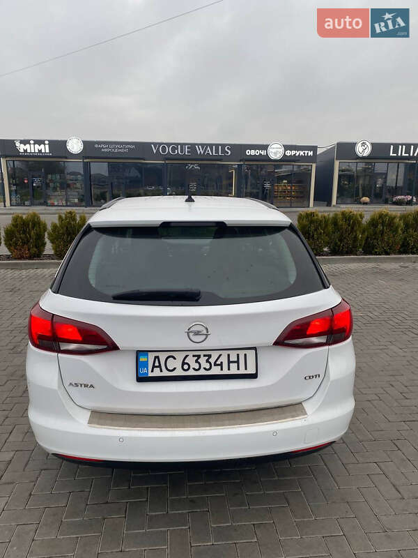 Универсал Opel Astra 2016 в Луцке