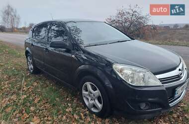 Хэтчбек Opel Astra 2007 в Ракитном