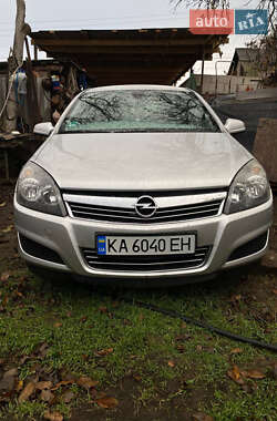 Універсал Opel Astra 2010 в Ямполі