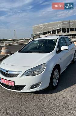 Хетчбек Opel Astra 2011 в Львові