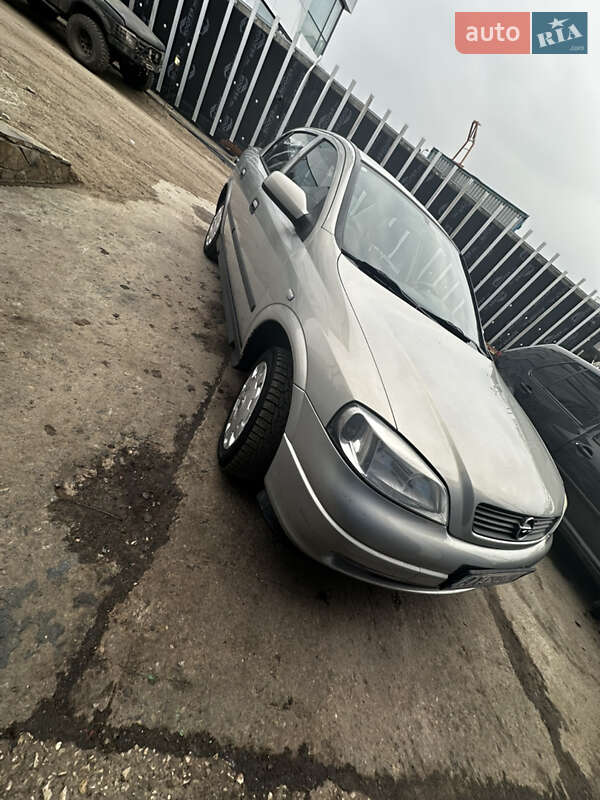 Седан Opel Astra 2006 в Харькове